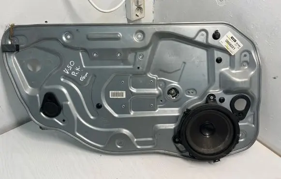 Volvo V50 Sliding door window regulator with motor 8679080