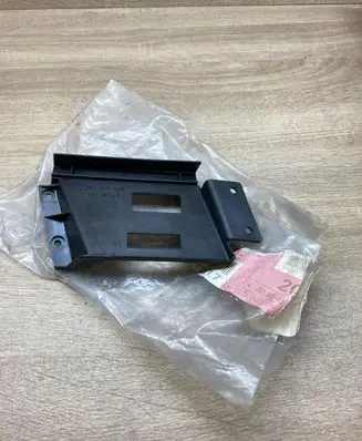 Mercedes-Benz 190 W201 Front bumper mounting bracket 2018850311 474800