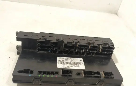 Mercedes-Benz E W211 Comfort/convenience module 2115452201