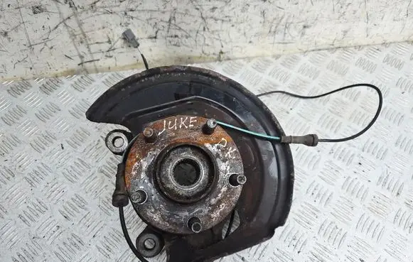 Nissan Juke I F15 Front wheel hub