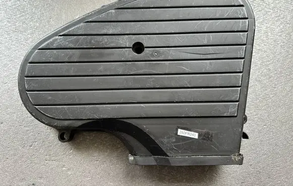 Nissan Patrol 260 Timing belt guard (cover) 13567V7201 13562G9900
