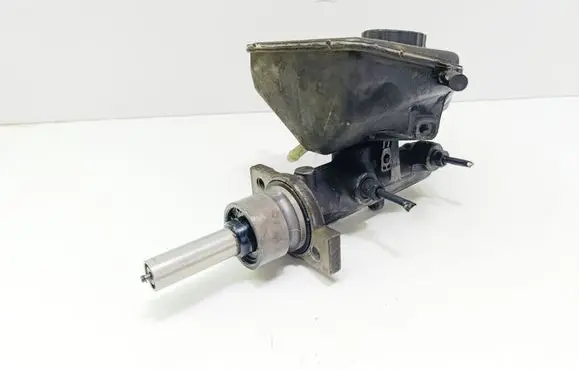 Peugeot 607 Master brake cylinder 221304