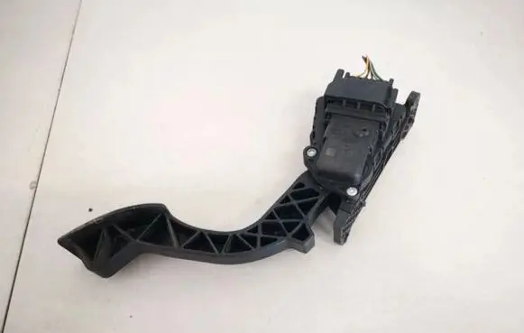 Volvo V50 Accelerator throttle pedal 4m519f836ah 4m51-9f836-ah