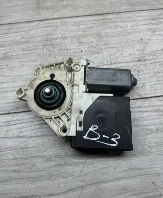 Seat Leon (1P) Front door electric window regulator 1P0837402J S1517H00 1T0959702L
