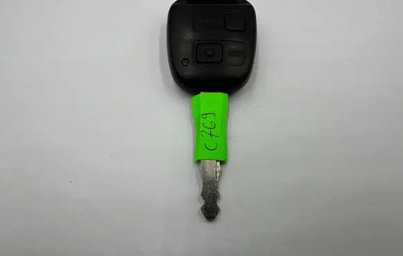Toyota Avensis T250 Ignition key/card 736716A 0523