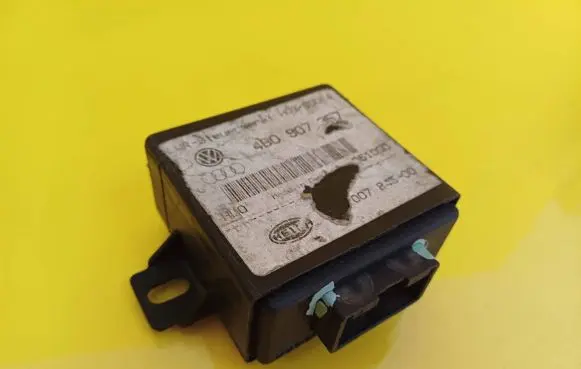 Audi A4 S4 B5 8D Light module LCM 4B0907357