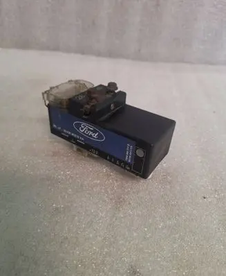 Ford Galaxy Coolant fan relay 7M0000317D
