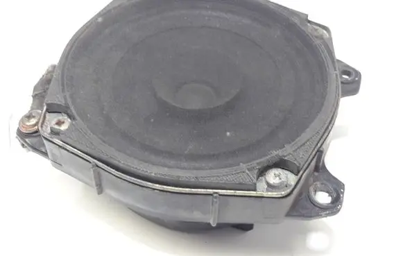 KIA Sportage Front door speaker