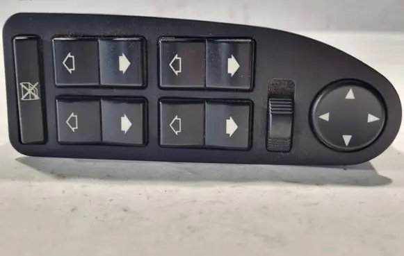 BMW 5 E39 Quarter vent window switch 6904306 872023