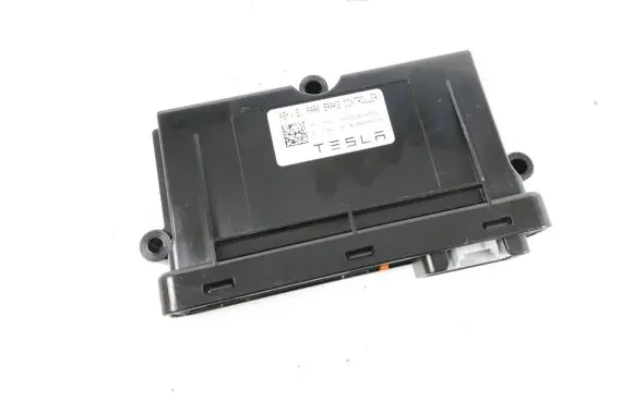 Tesla Model S Hand brake control module 100761800E 0141LB0000133