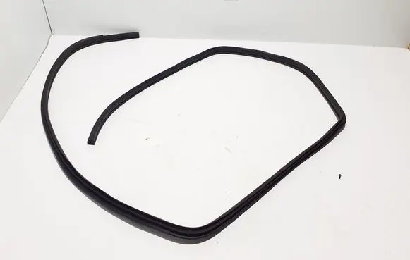 Nissan Qashqai Rear door rubber seal (on body) 82831HV00A