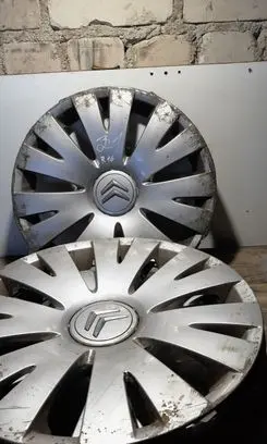Citroen Berlingo R16 wheel hub/cap/trim 9657791880