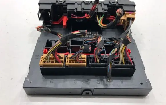 Volkswagen Touran I Other control units/modules 1K0937049F
