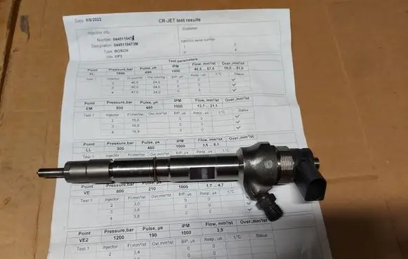 Volkswagen PASSAT CC Fuel injector 04L130277AD