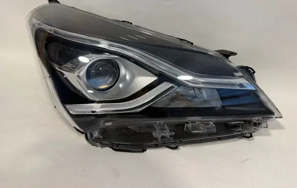 Toyota Yaris Headlight/headlamp YARISIIILEDHUBIPAR