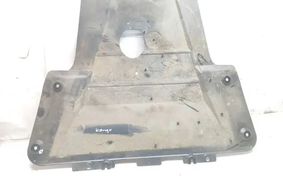 Renault Kangoo II Engine splash shield/under tray 8200431054 758902112R