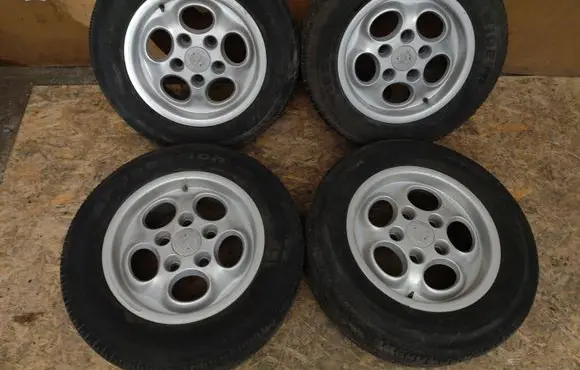 Porsche 944 R15 alloy rim 7JX15ET233 95138210400