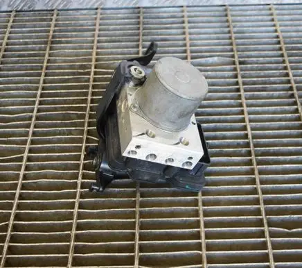 Tesla Model 3 ABS Pump 104474500B 104474100D