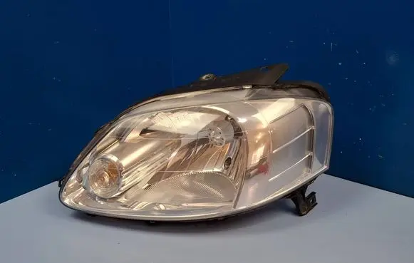 Volkswagen Fox Headlight/headlamp 5Z1941005A