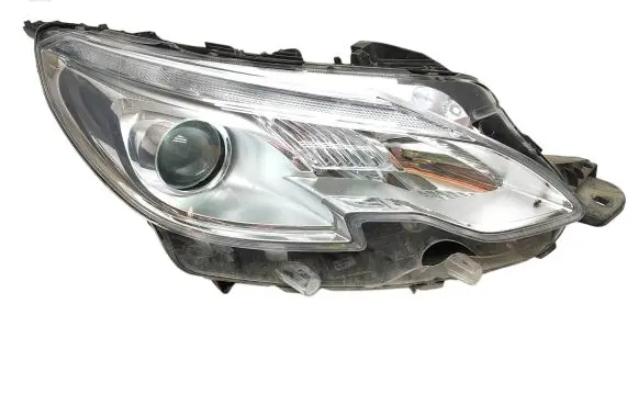 Peugeot 2008 I Headlight/headlamp 9815403080 90106471 17502A011A