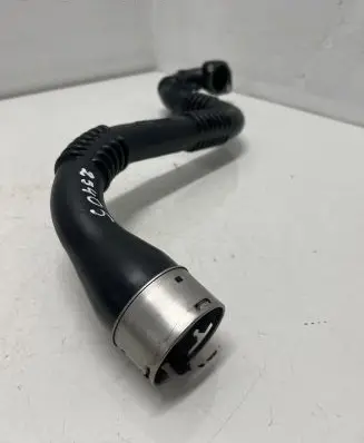 Renault Captur Intercooler hose/pipe 104951A 40509359