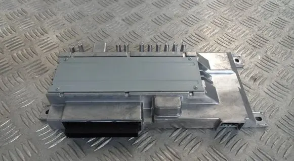 Audi S5 Aerial antenna amplifier 8W0035465