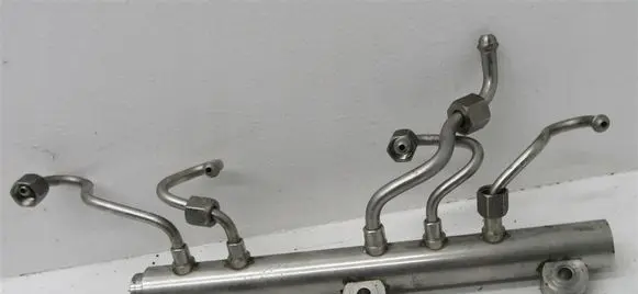 BMW X5 F15 Fuel main line pipe