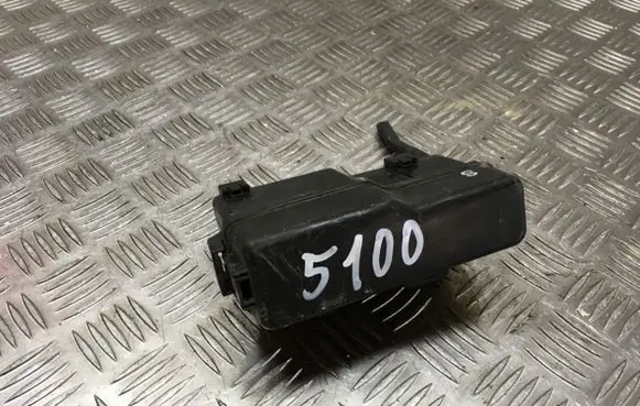 Toyota Avensis T250 Fuse module 8386P1