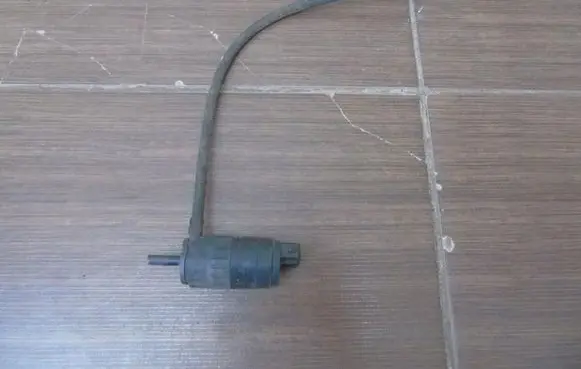 Fiat Ducato Windscreen/windshield washer pump D28325206