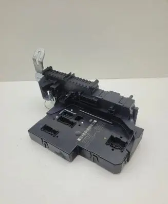 Mercedes-Benz C W204 Fuse module 2049060105 2049019602 2129024301
