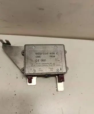 Audi A8 S8 D3 4E Aerial antenna amplifier 8E0035456C 09104112