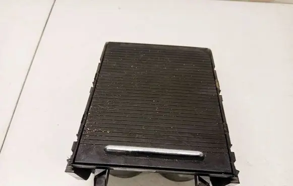 Volkswagen PASSAT B6 Glove box 3C0858329A