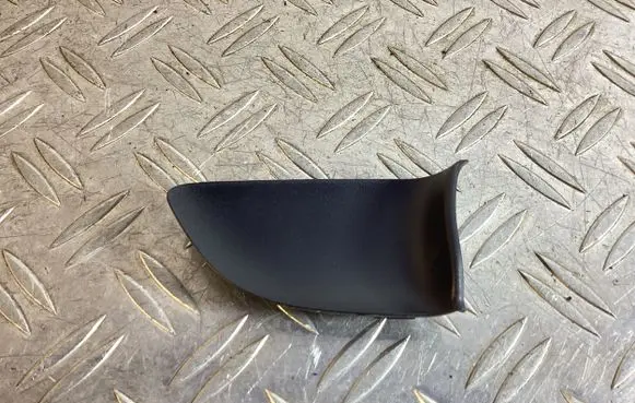 Lexus CT 200H Other front door trim element 6928330050
