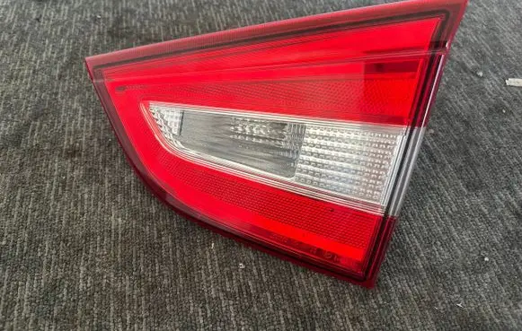 Suzuki SX4 S-Cross Tailgate rear/tail lights