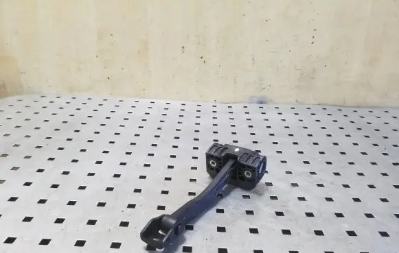 BMW 5 F10 F11 Front door check strap stopper 7182005