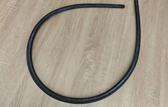 BMW 5 G30 G31 G38 Engine compartment rubber 7349599