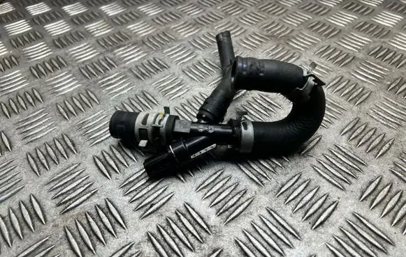 Toyota Auris E180 Engine coolant pipe/hose 8942247010