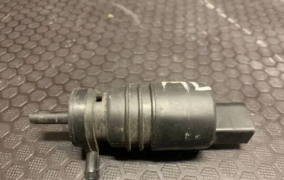 Mercedes-Benz ML W163 Windscreen/windshield washer pump