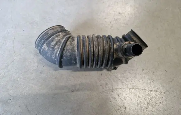 Mitsubishi L200 Turbo air intake inlet pipe/hose