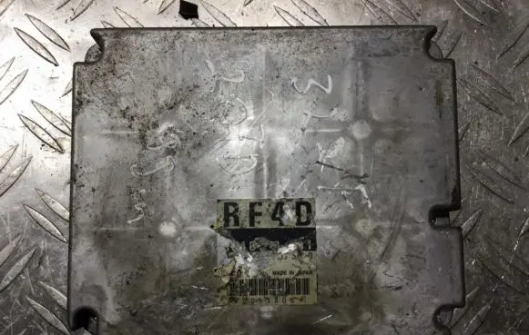 Mazda 323 F Engine control unit/module rf4d