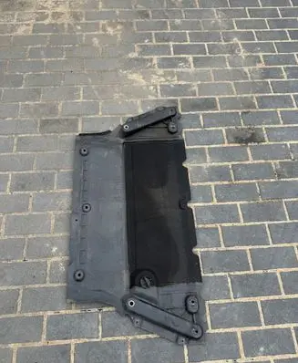 Audi A5 Engine splash shield/under tray 8W0863821F