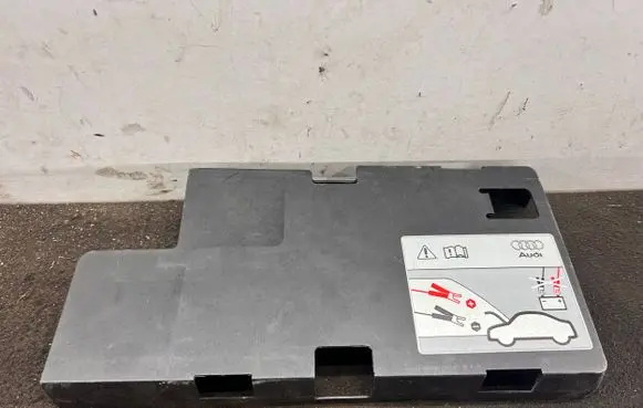 Audi A6 S6 C6 4F Battery box tray cover/lid 4F0915429C