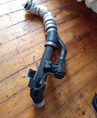 Intercooler hose/pipe