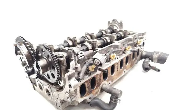 Toyota Avensis T270 Engine head ENGINE1ADFTV