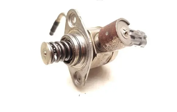 Ford C-MAX II Fuel injection high pressure pump CM5G-9D376-GA 0261520095