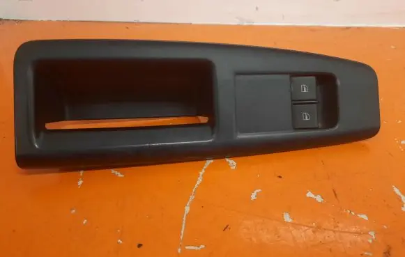 Volkswagen Polo IV 9N3 Electric window control switch 6Q1867171E
