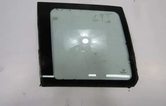 Ford Maverick Rear side window 
