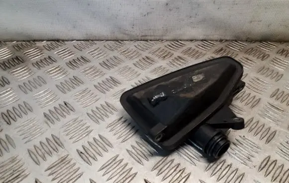 Jeep Grand Cherokee (WK) Intake resonator A6421400087