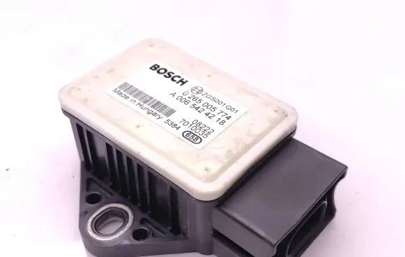 Mercedes-Benz Sprinter W906 ESP acceleration yaw rate sensor A0065424218 7010035 0265005774