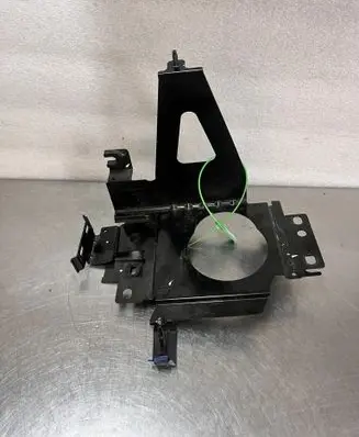 Renault Austral Fender mounting bracket 648669133R
